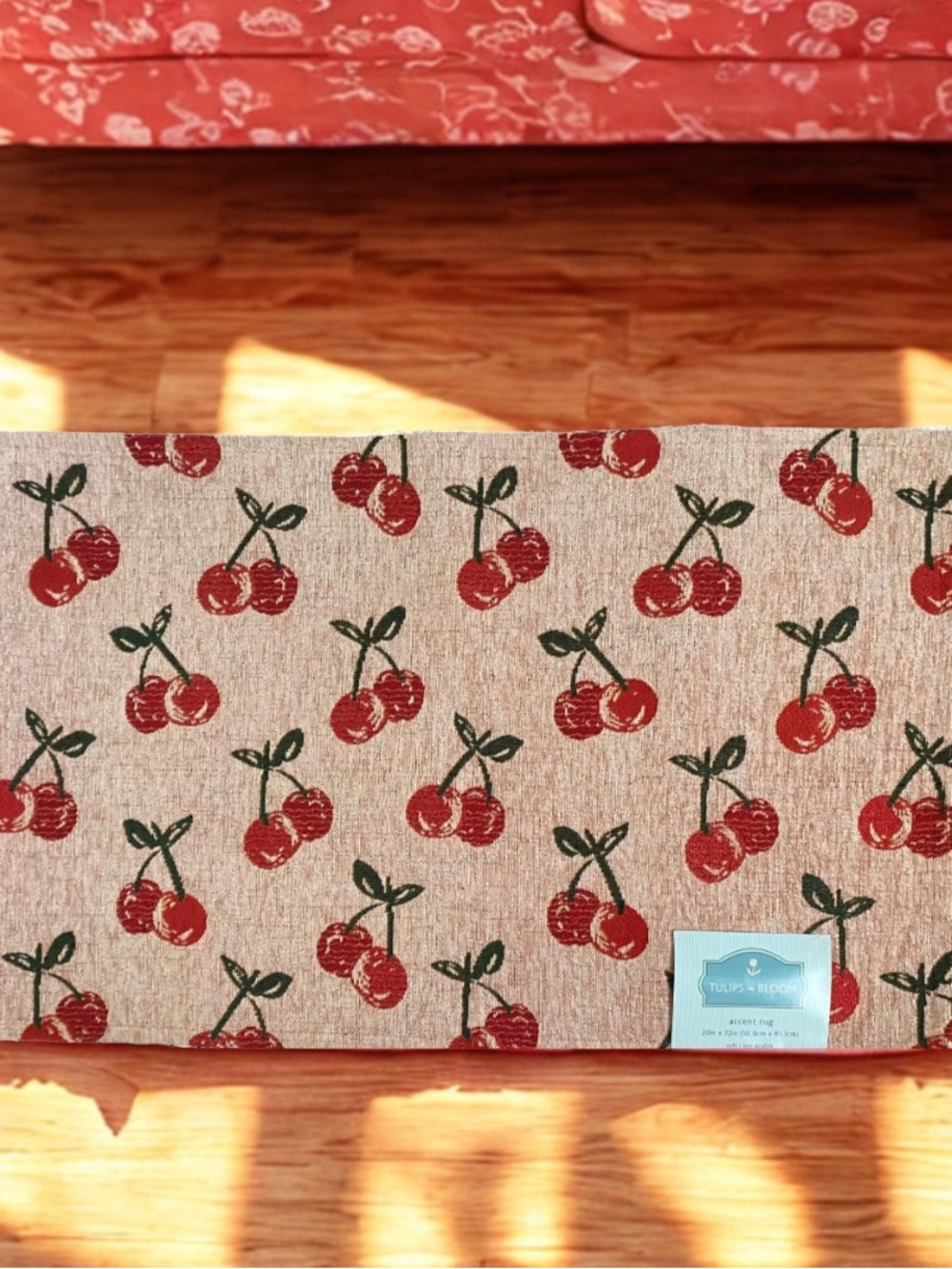 Red Cherry accent Rug - Picture 6 of 6
